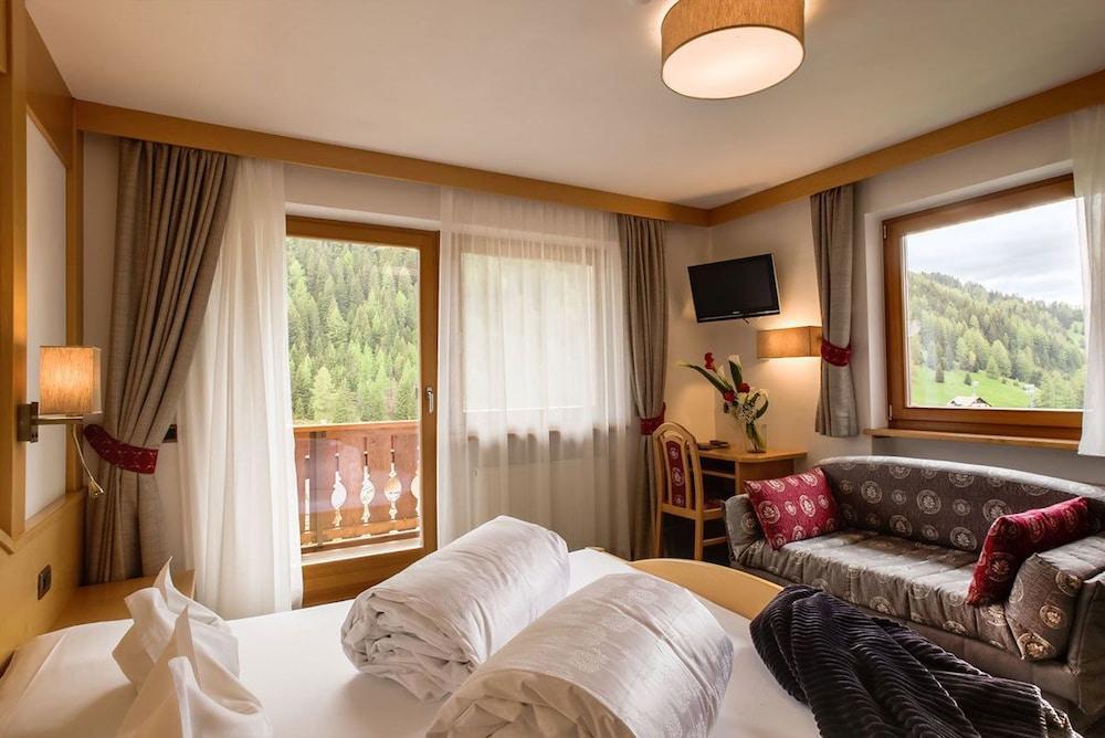 Hotel Muliac Selva di Val Gardena Ngoại thất bức ảnh