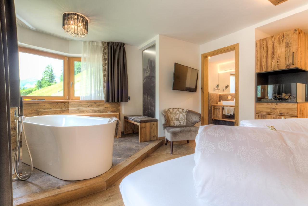 Hotel Muliac Selva di Val Gardena Ngoại thất bức ảnh