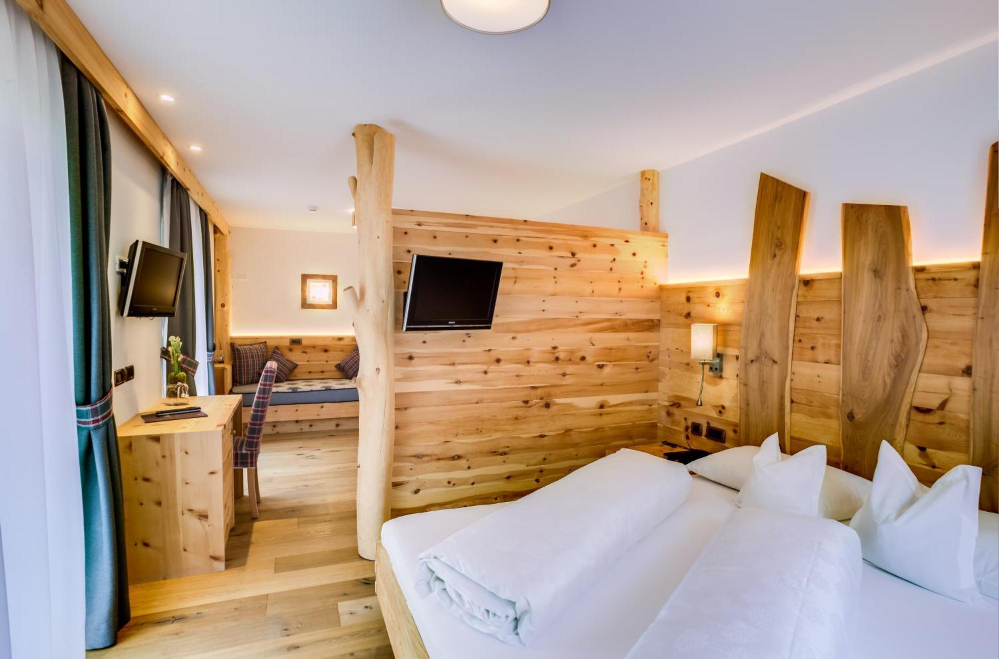 Hotel Muliac Selva di Val Gardena Ngoại thất bức ảnh
