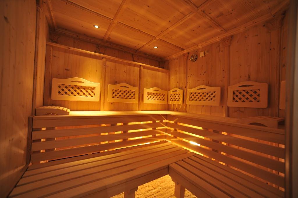 Hotel Muliac Selva di Val Gardena Ngoại thất bức ảnh