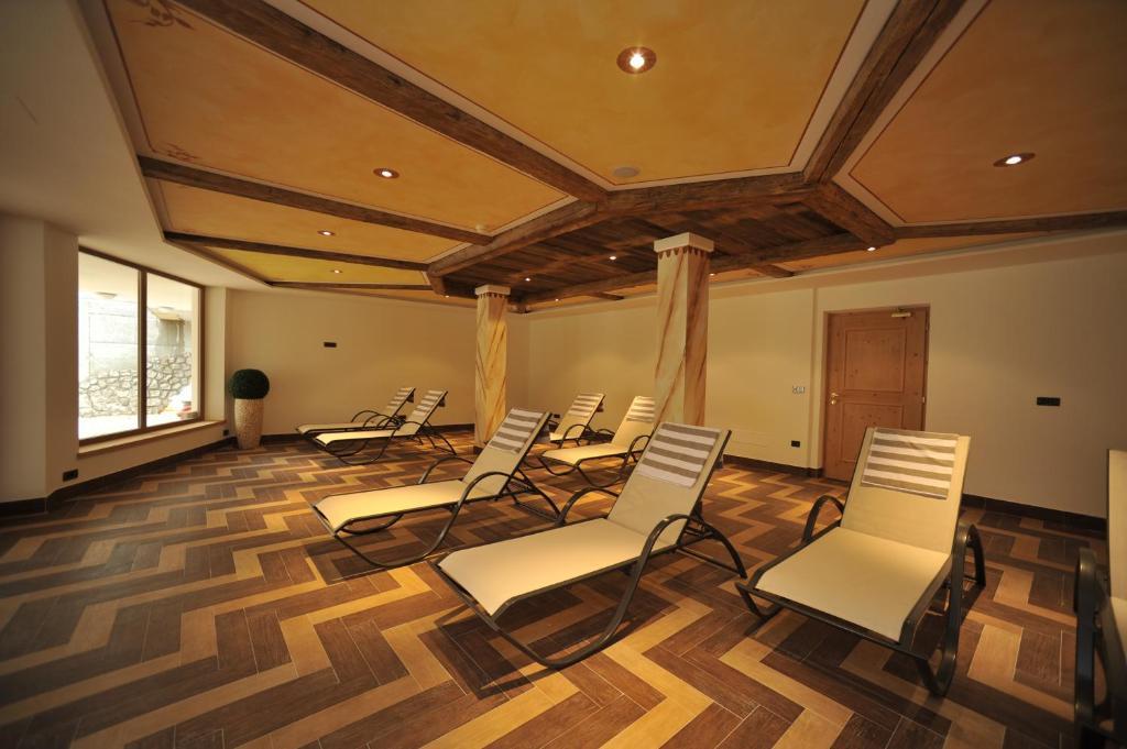 Hotel Muliac Selva di Val Gardena Ngoại thất bức ảnh